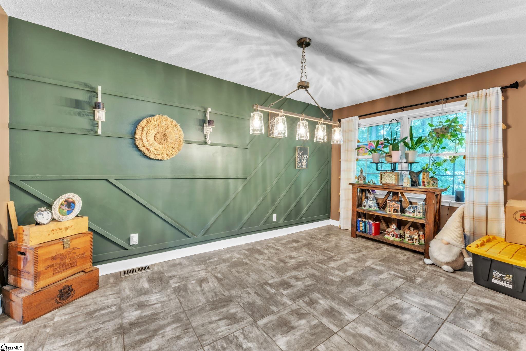 204 Collinwood Lane Taylors, SC 29687