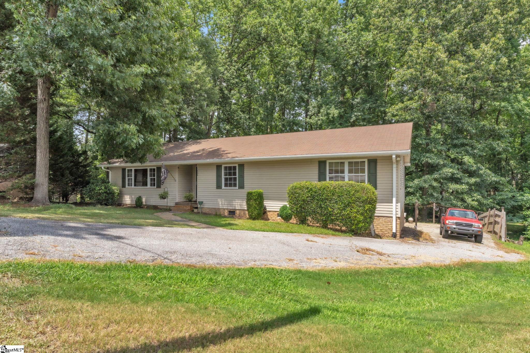 204 Collinwood Lane Taylors, SC 29687