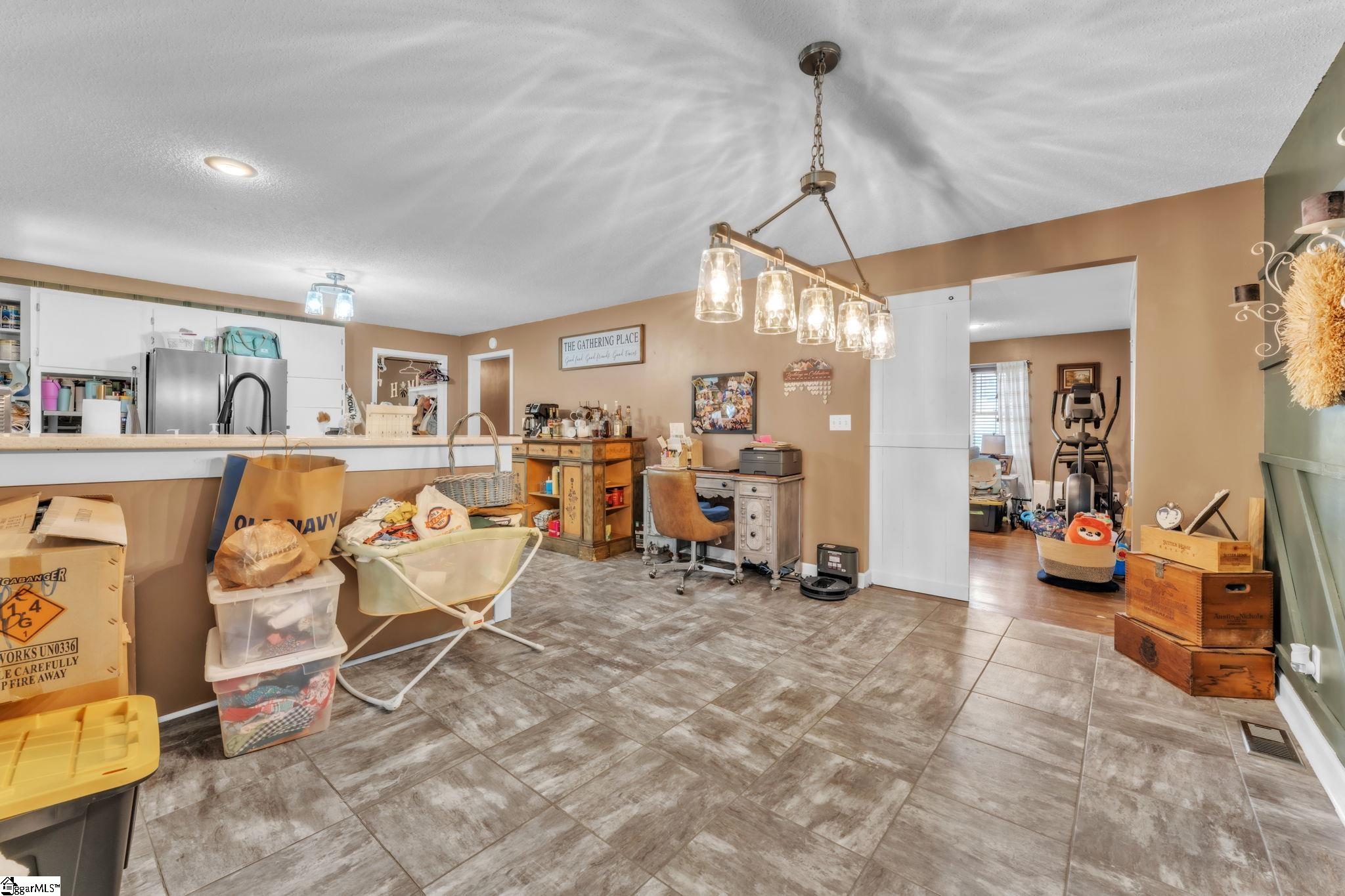 204 Collinwood Lane Taylors, SC 29687