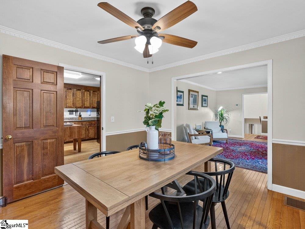 219 Oakwood Court Greenville, SC 29607