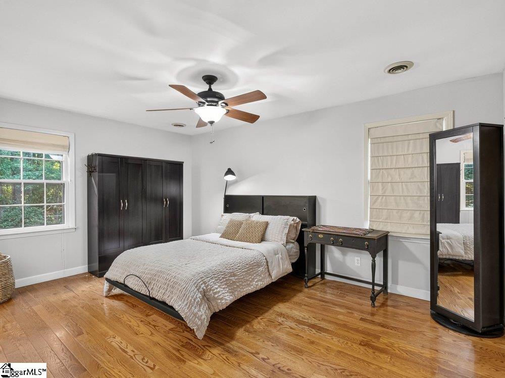 219 Oakwood Court Greenville, SC 29607