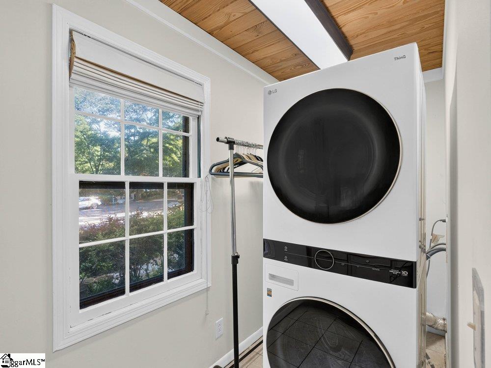 219 Oakwood Court Greenville, SC 29607