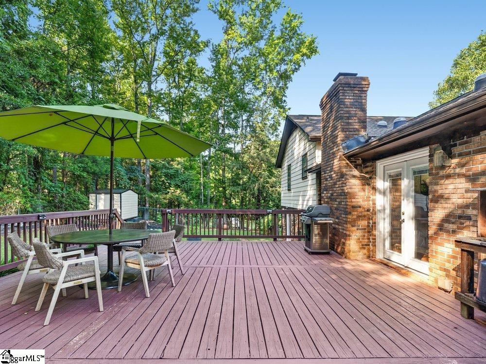 219 Oakwood Court Greenville, SC 29607