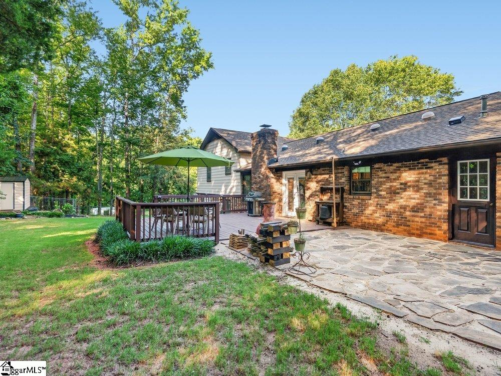 219 Oakwood Court Greenville, SC 29607