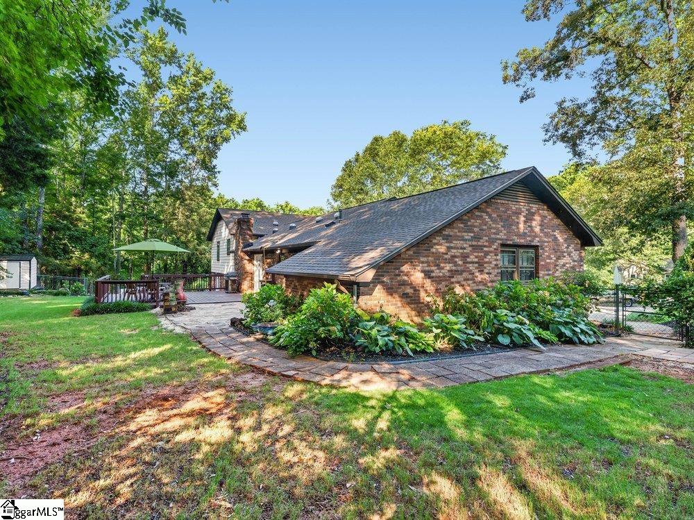 219 Oakwood Court Greenville, SC 29607