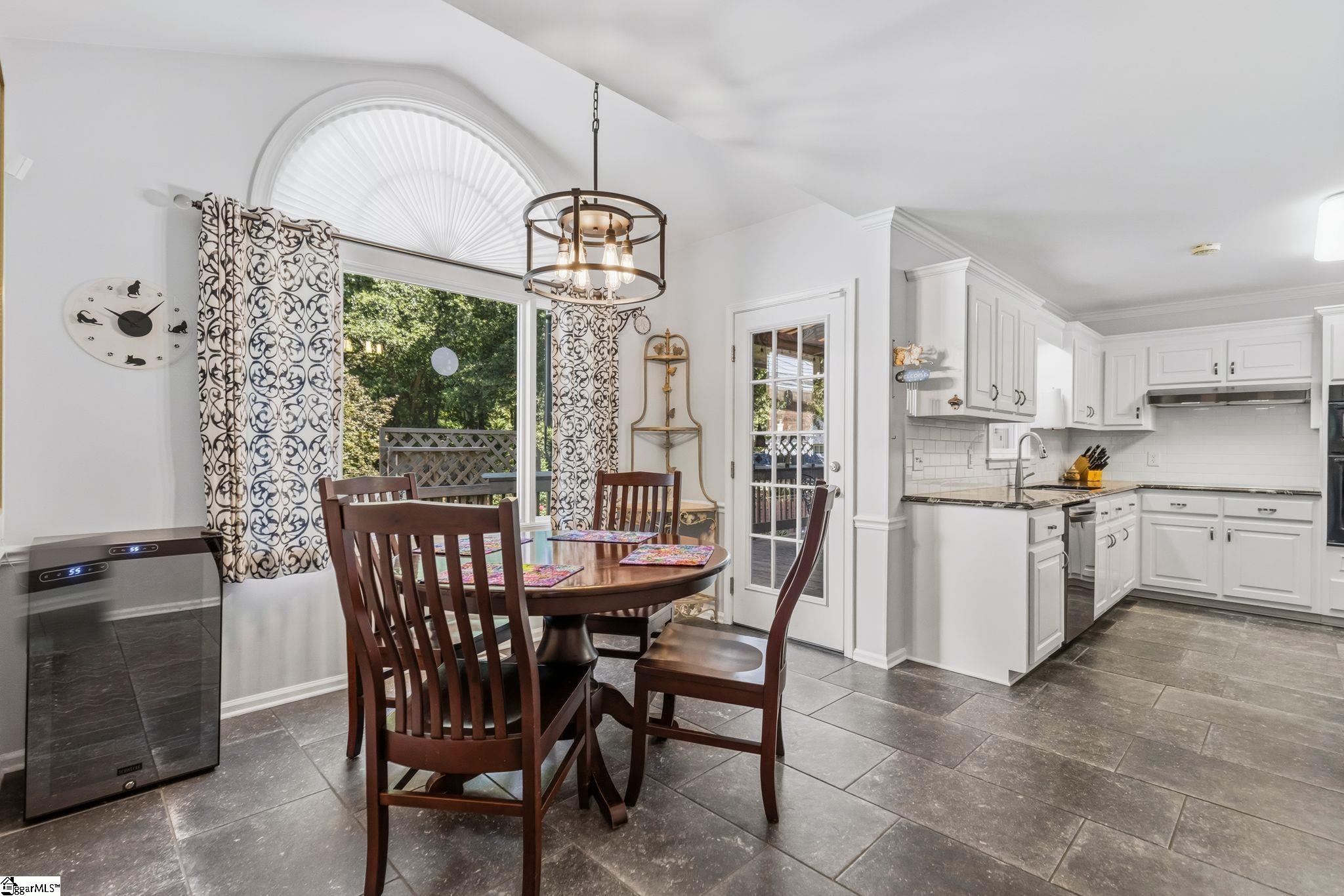 105 Holly Crest Circle Simpsonville, SC 29681