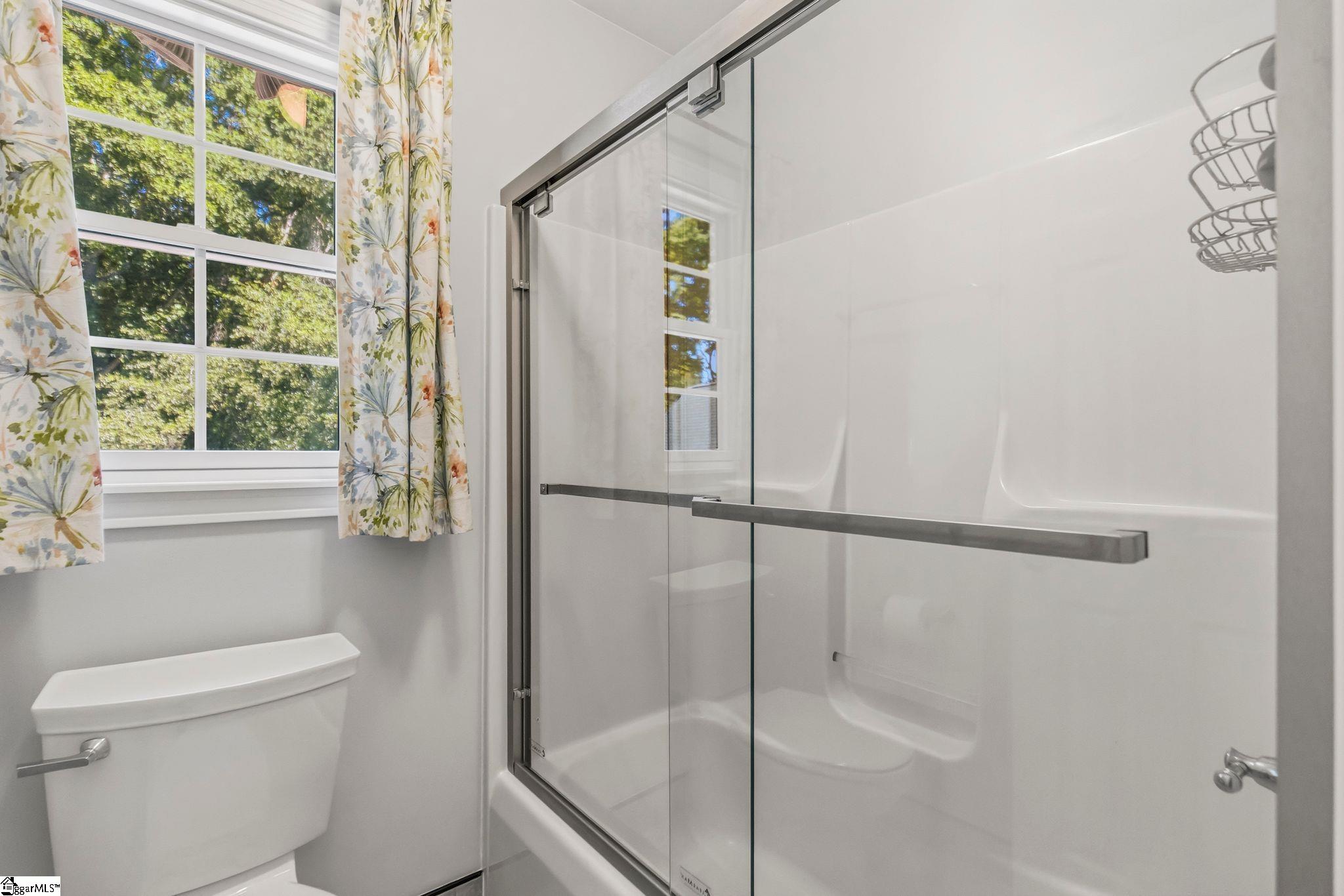 105 Holly Crest Circle Simpsonville, SC 29681