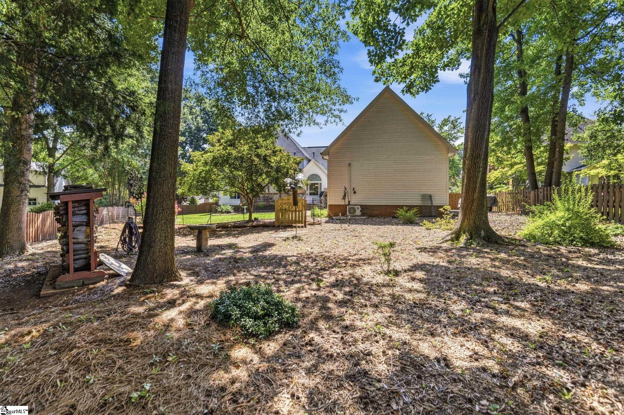105 Holly Crest Circle Simpsonville, SC 29681