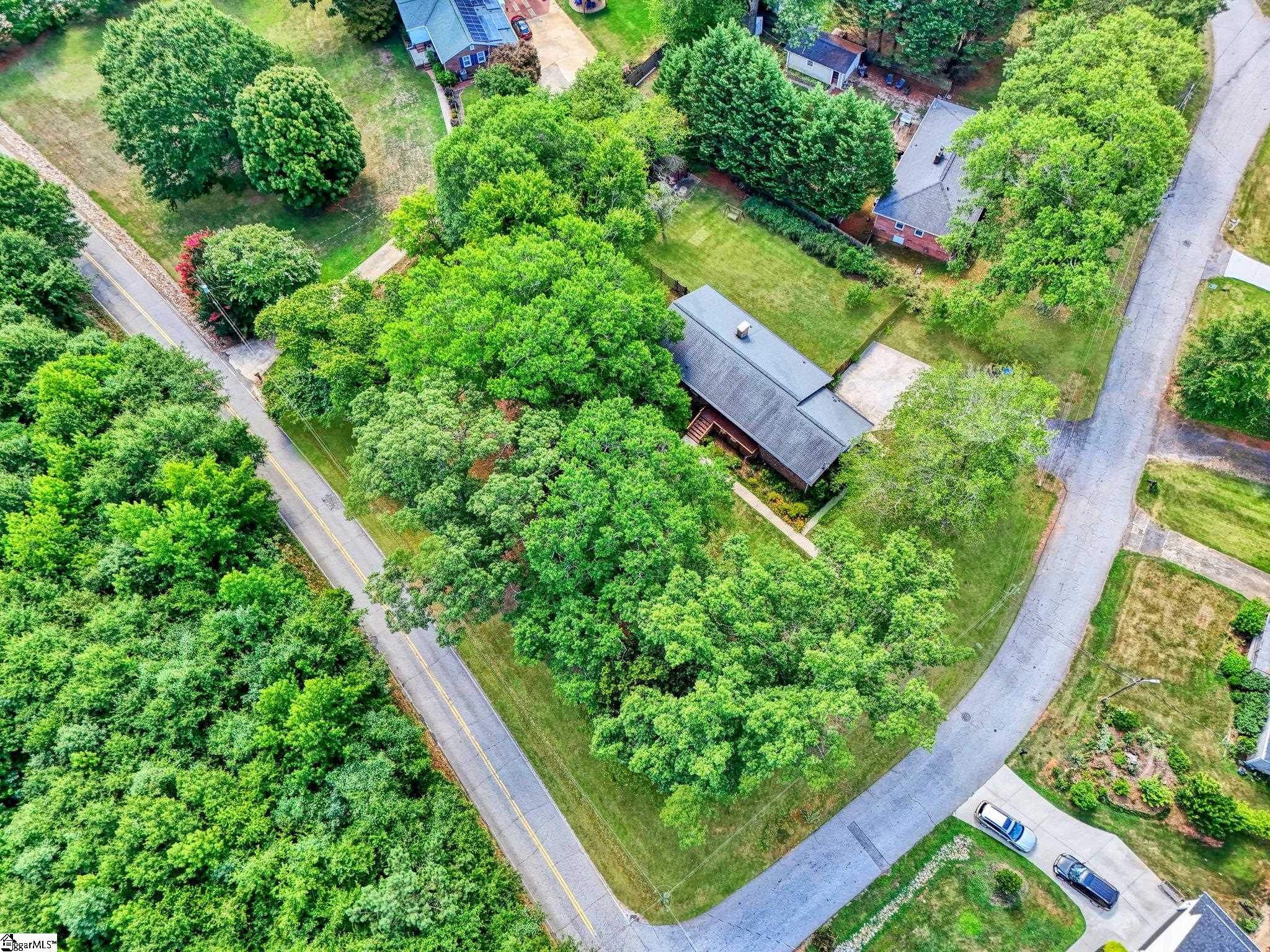 411 New Perry Road Greenville, SC 29617