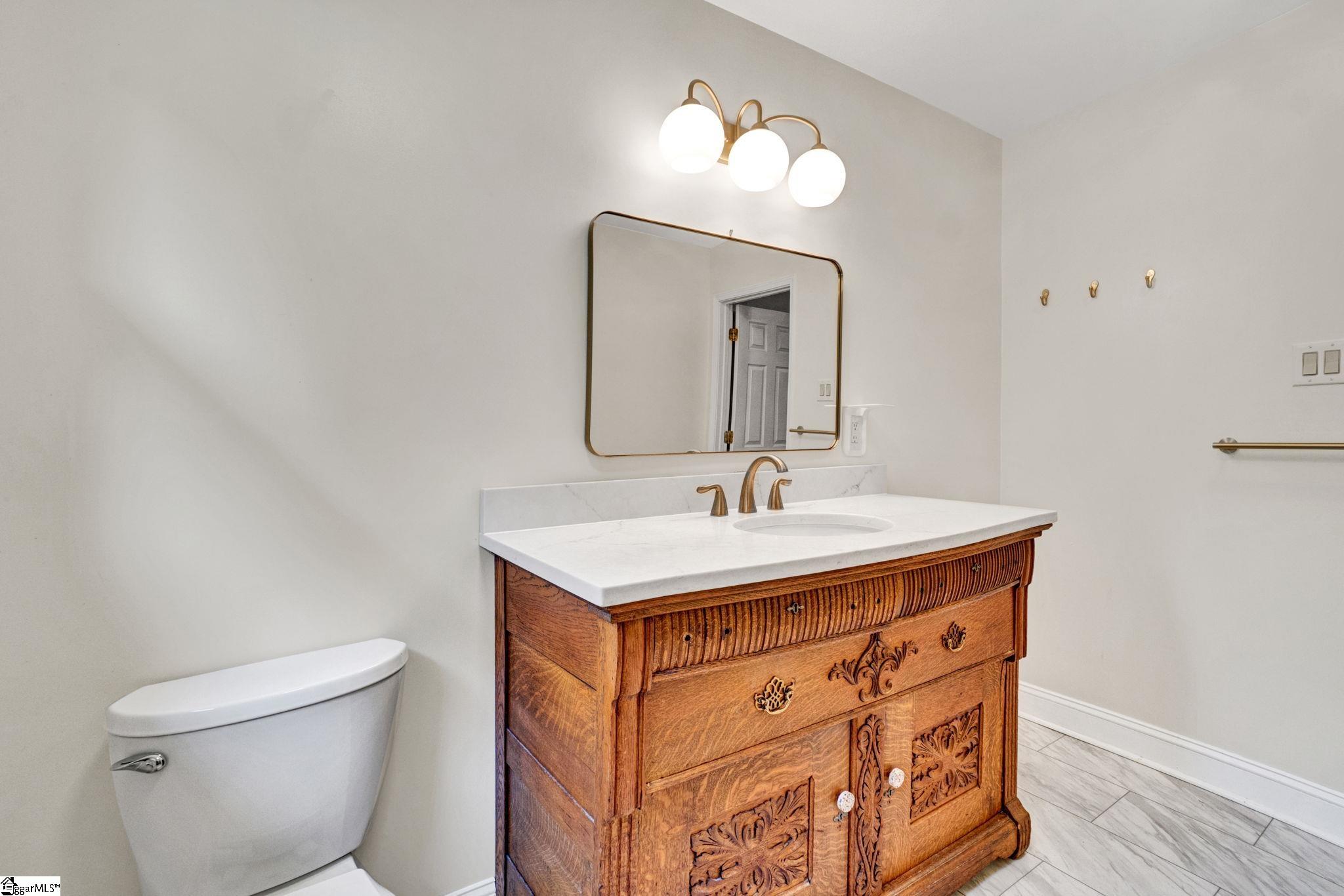 411 New Perry Road Greenville, SC 29617