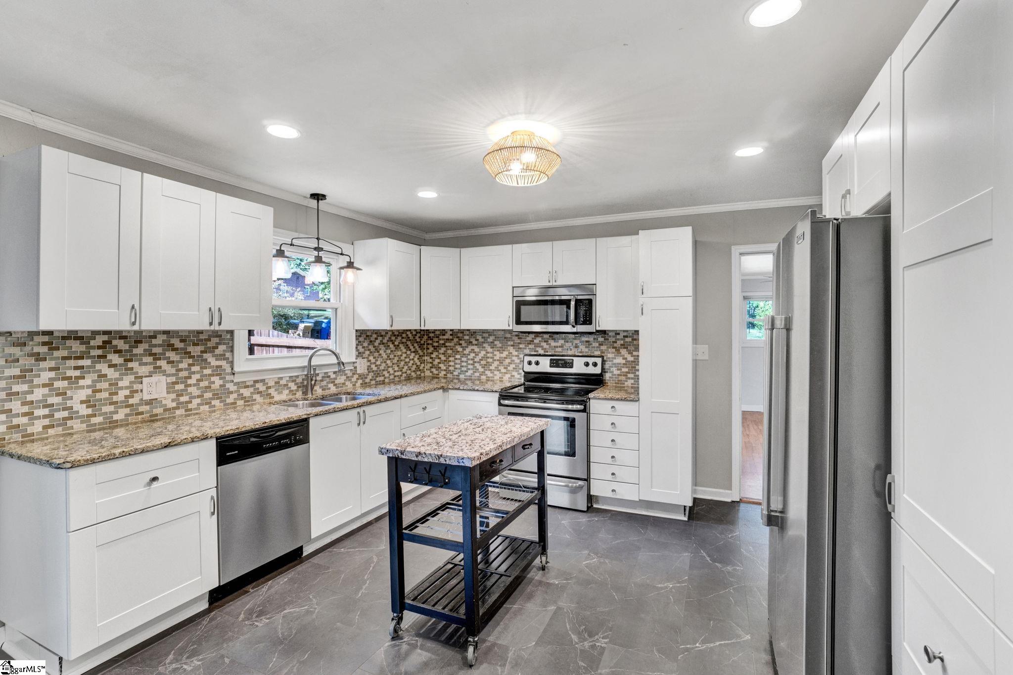 411 New Perry Road Greenville, SC 29617