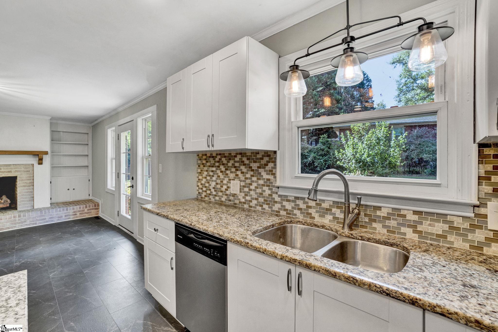 411 New Perry Road Greenville, SC 29617
