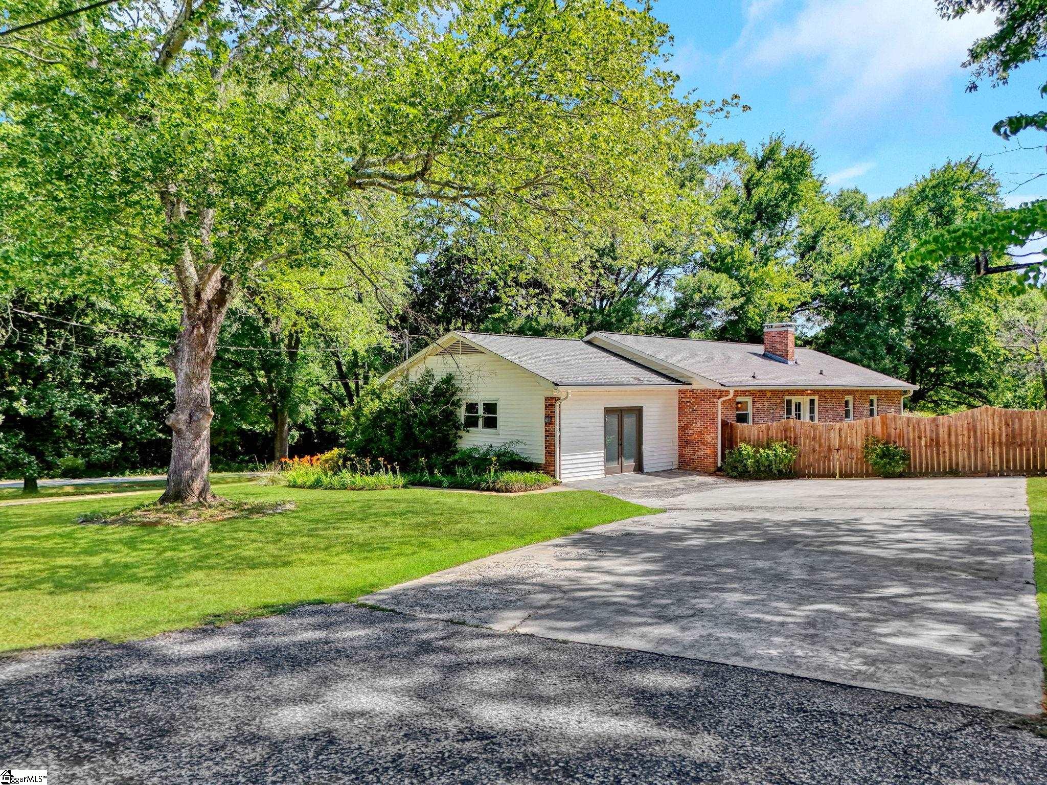 411 New Perry Road Greenville, SC 29617