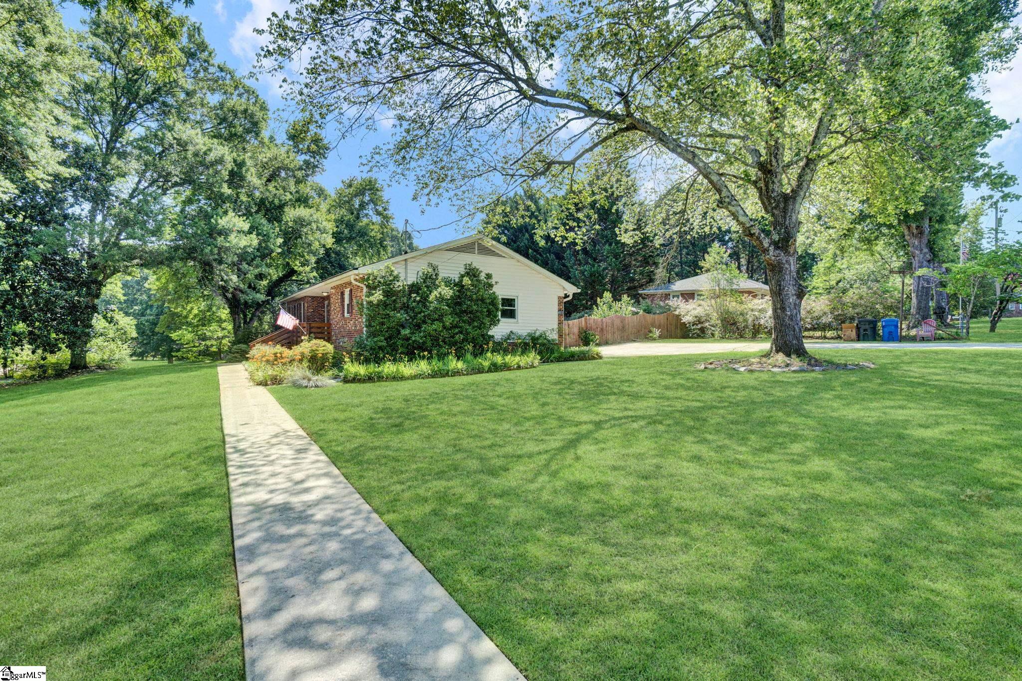 411 New Perry Road Greenville, SC 29617