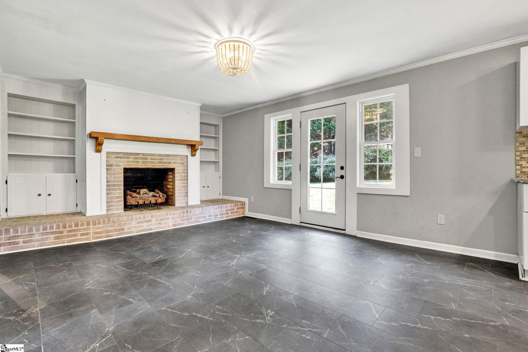 411 New Perry Road Greenville, SC 29617