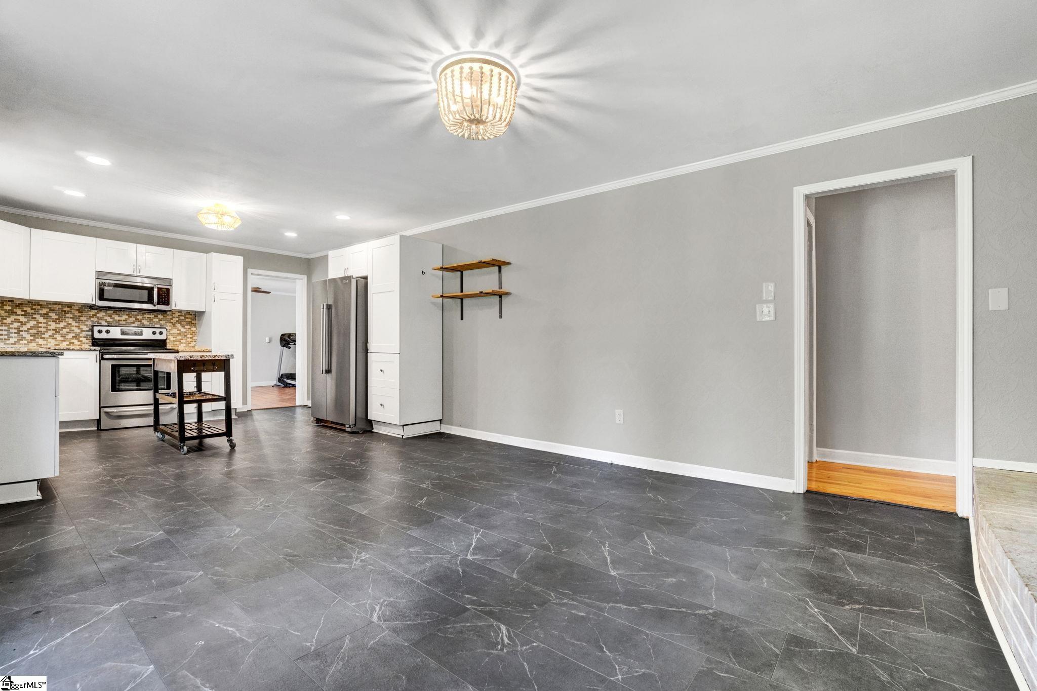 411 New Perry Road Greenville, SC 29617
