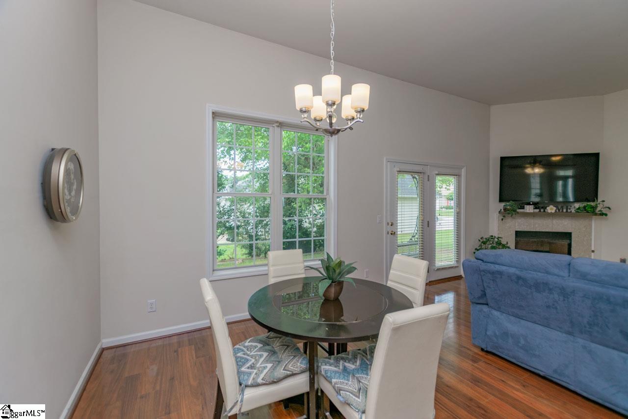 131 Lauren Wood Circle Taylors, SC 29687