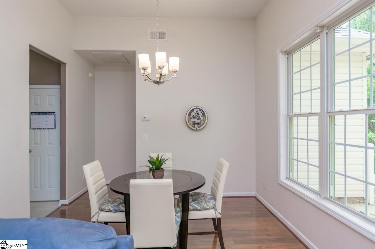 131 Lauren Wood Circle Taylors, SC 29687