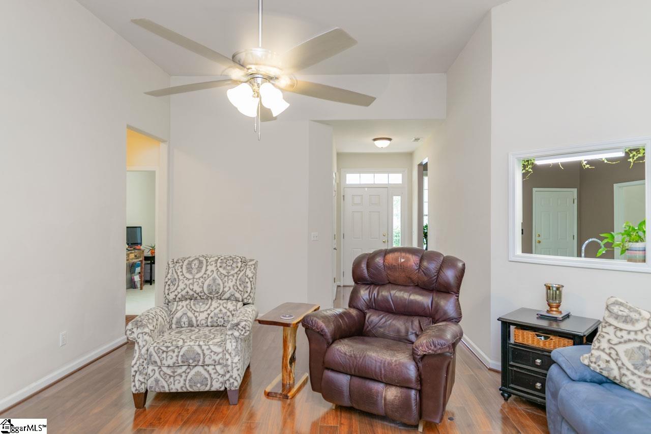 131 Lauren Wood Circle Taylors, SC 29687