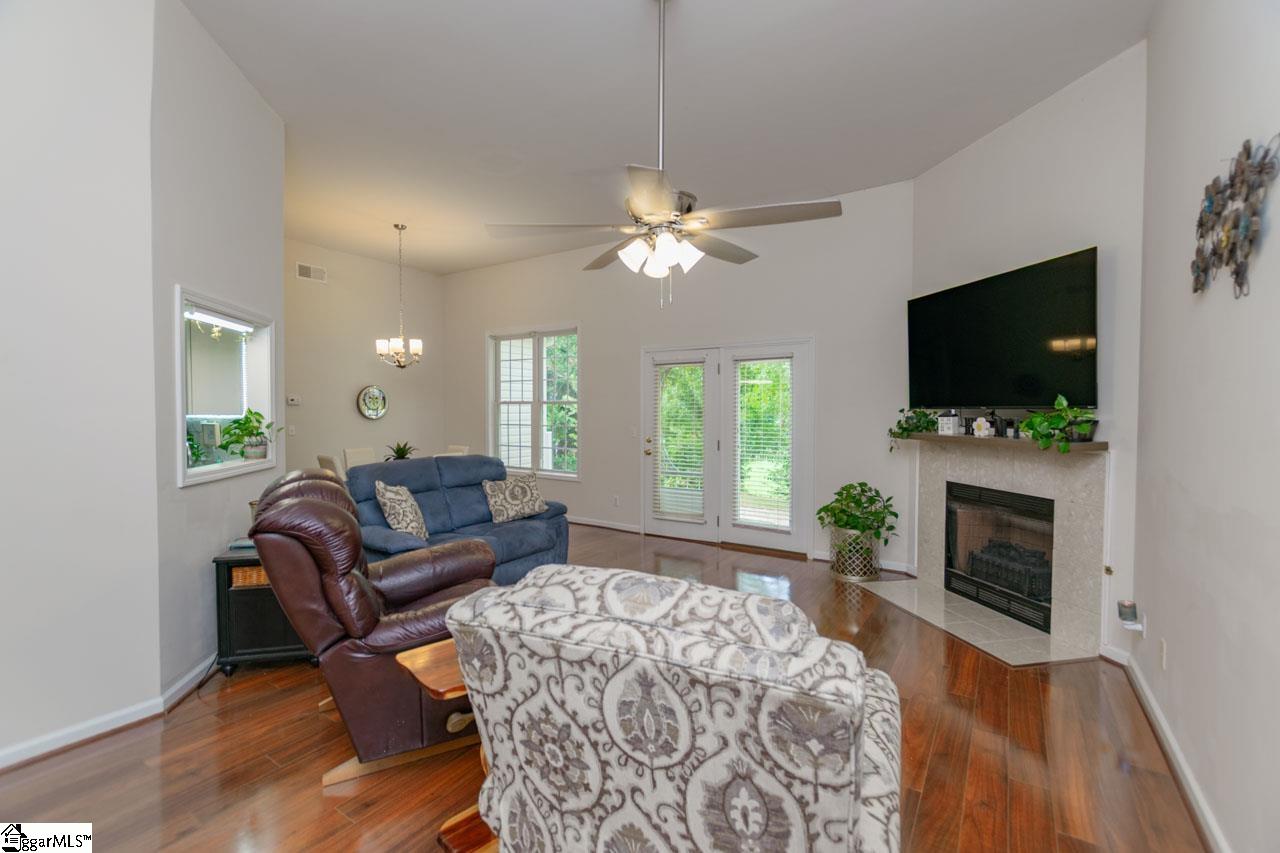 131 Lauren Wood Circle Taylors, SC 29687