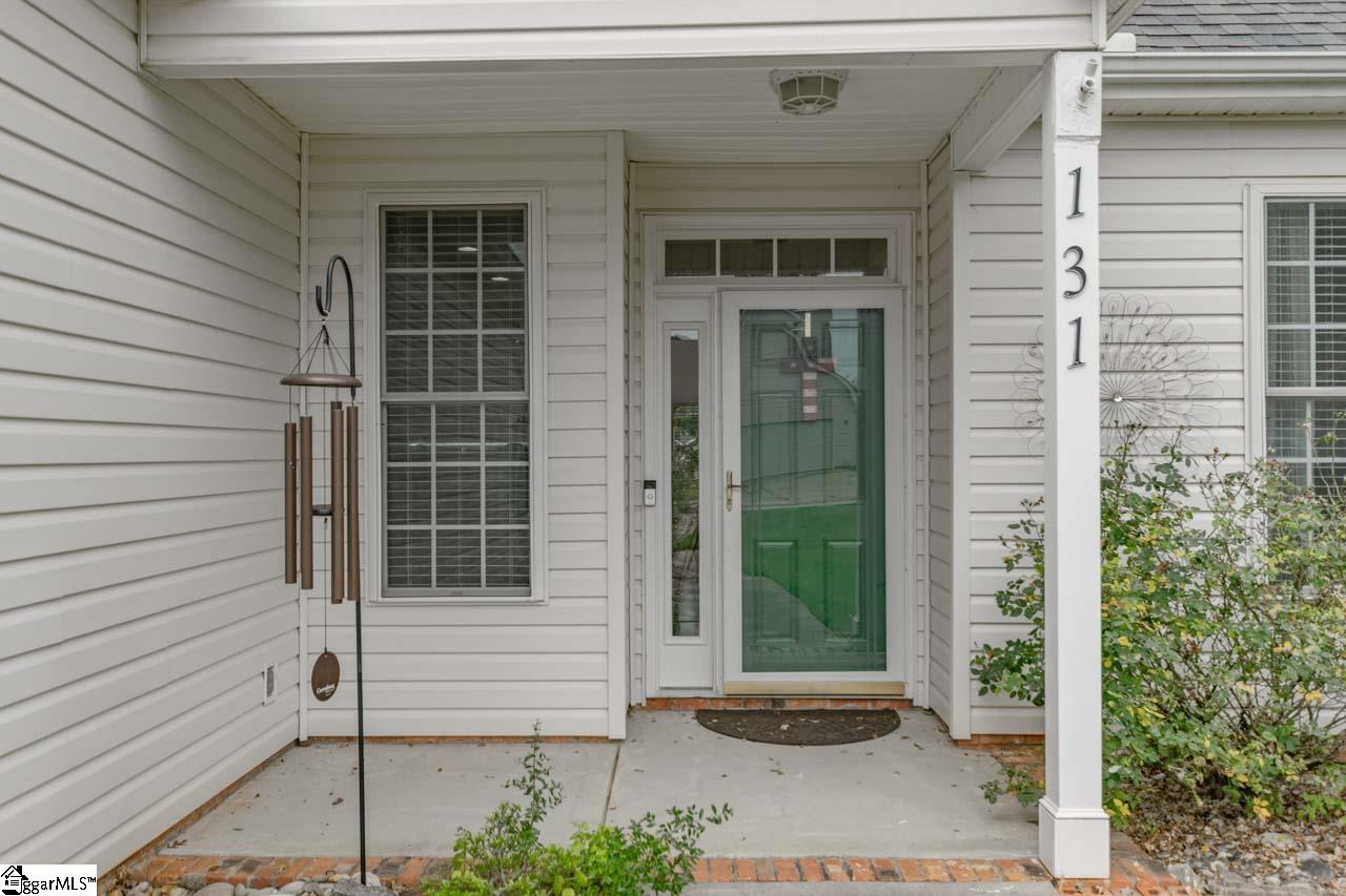 131 Lauren Wood Circle Taylors, SC 29687