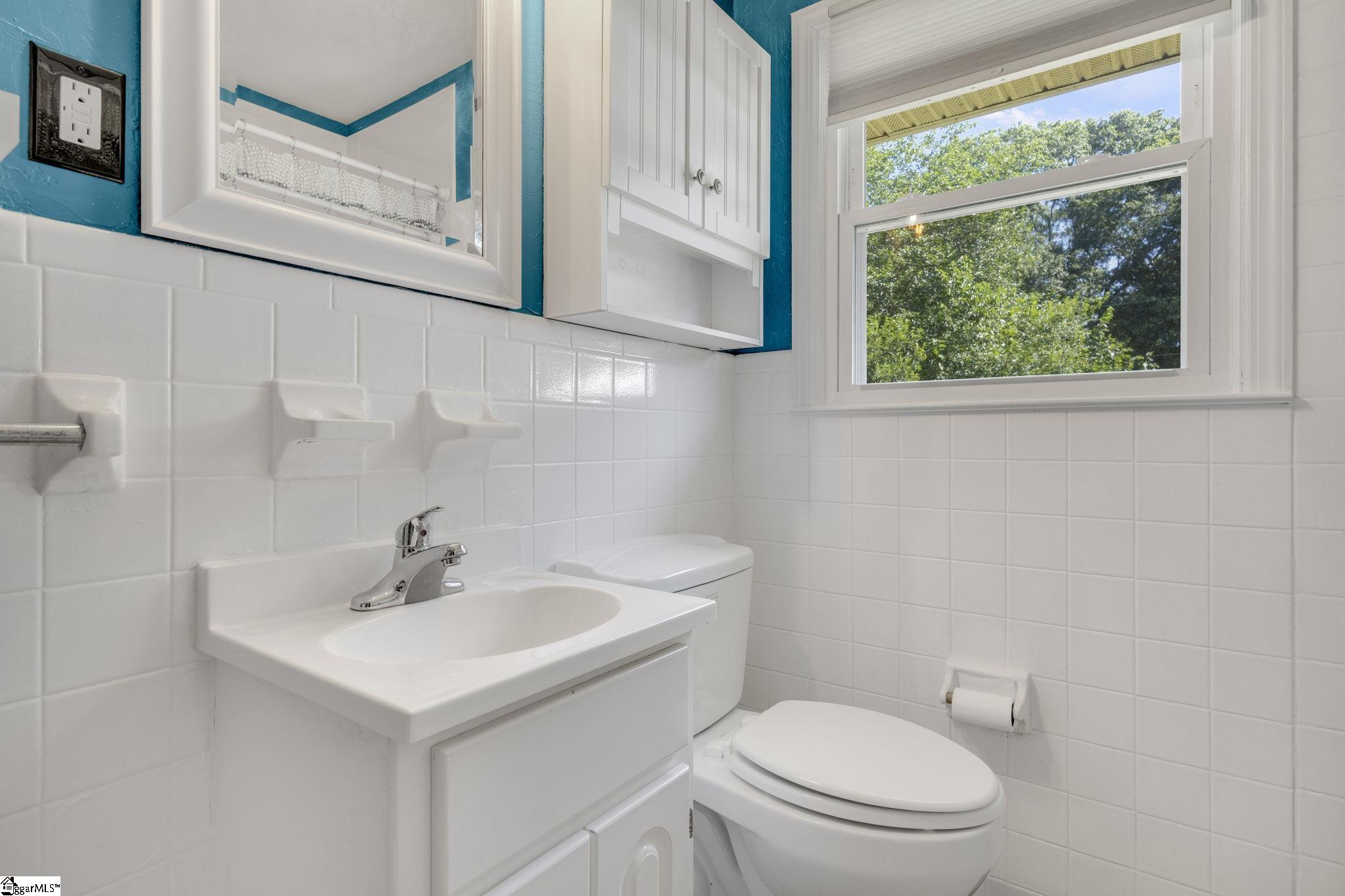 202 Chestnut Boulevard Anderson, SC 29625-1838