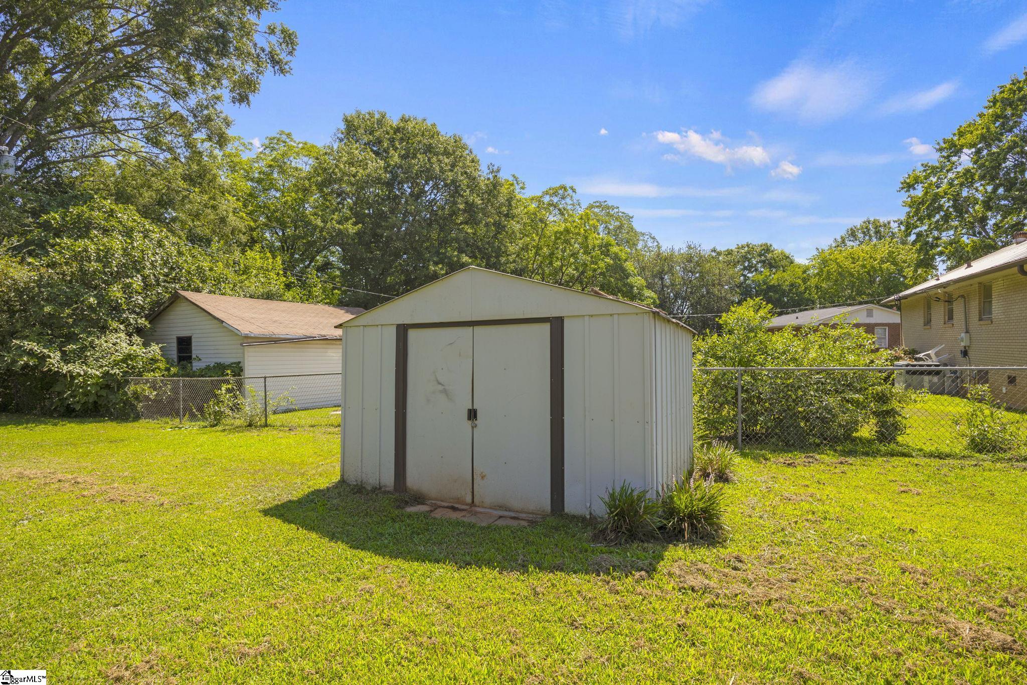 202 Chestnut Boulevard Anderson, SC 29625-1838