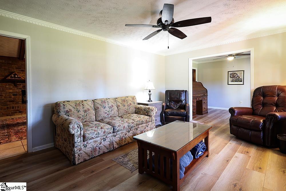 200 Pine Wood Drive Greenville, SC 29607