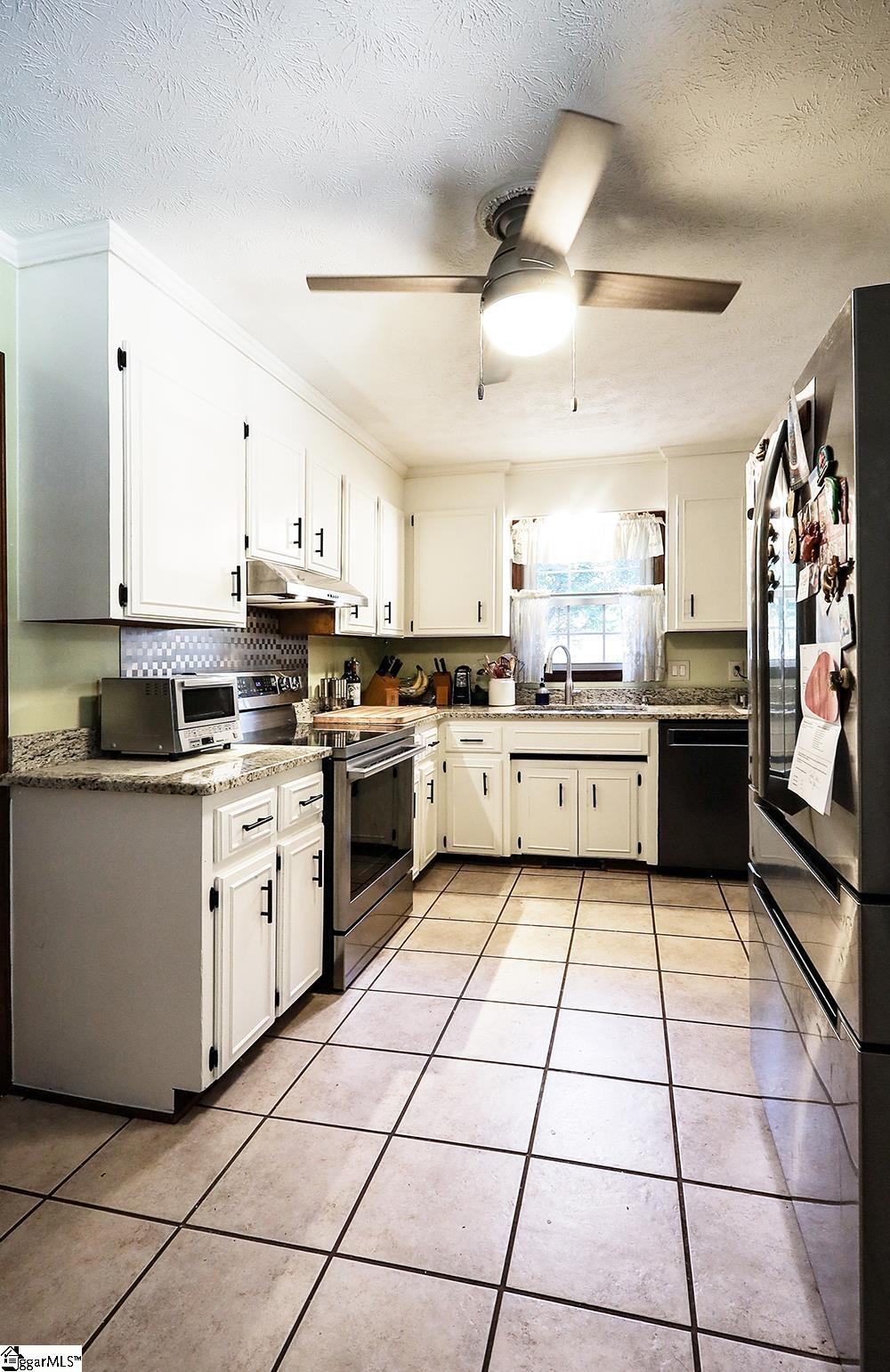 200 Pine Wood Drive Greenville, SC 29607