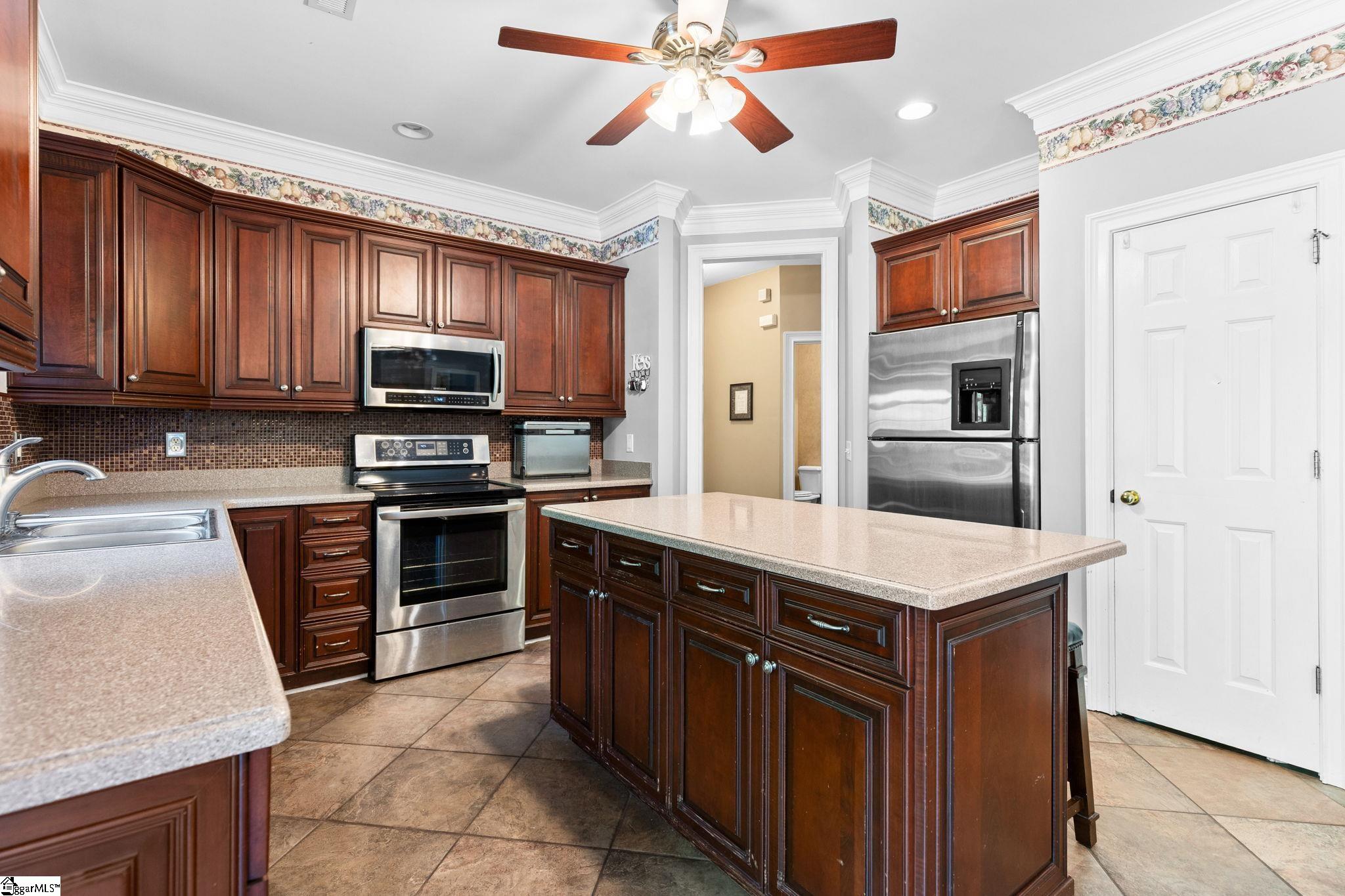 703 Garnett Way Simpsonville, SC 29680