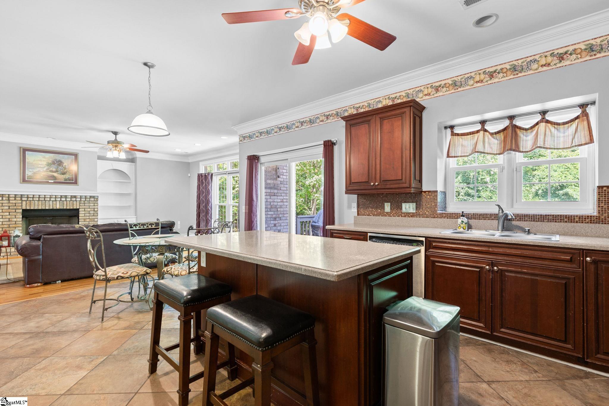 703 Garnett Way Simpsonville, SC 29680