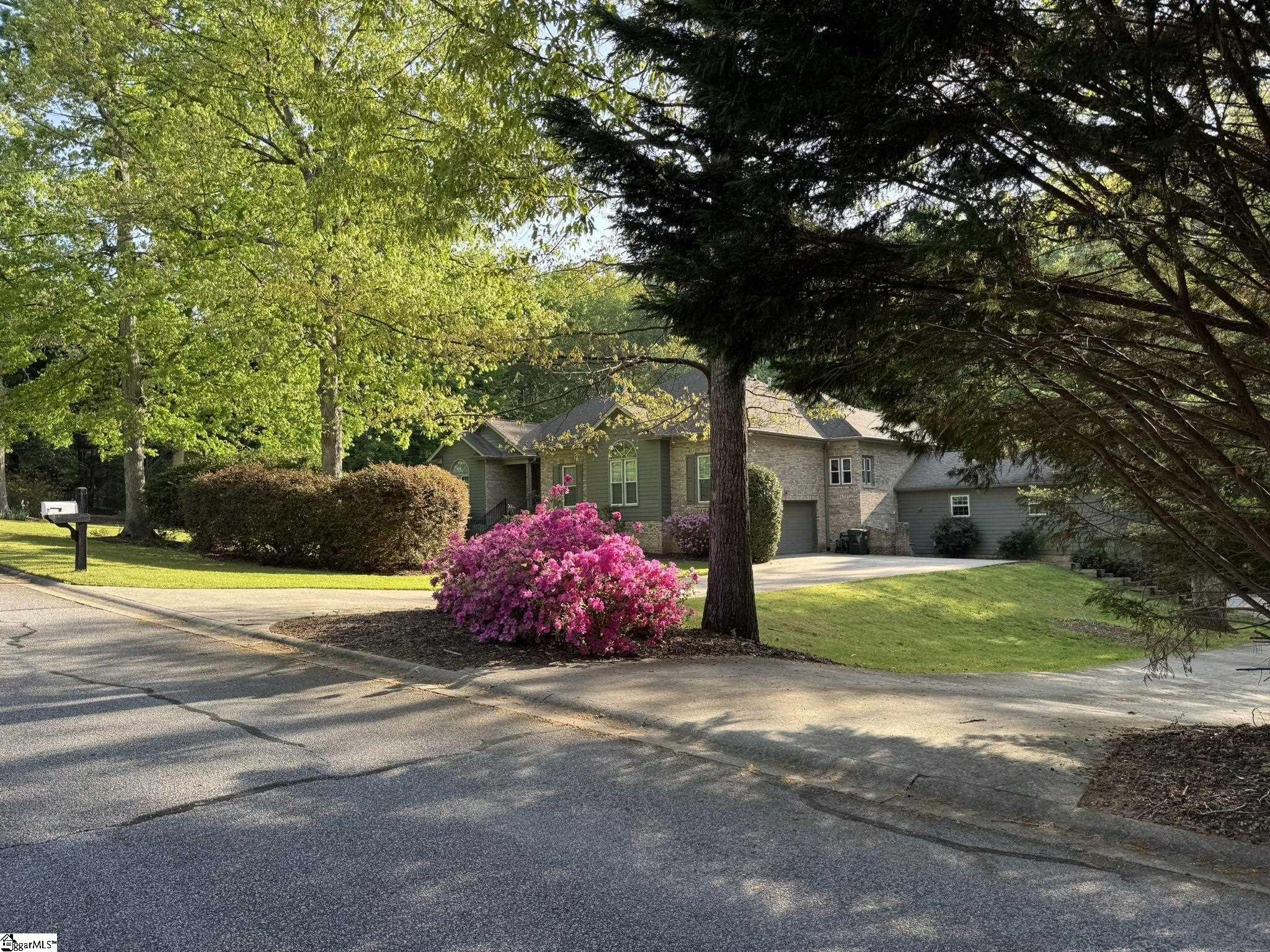 703 Garnett Way Simpsonville, SC 29680