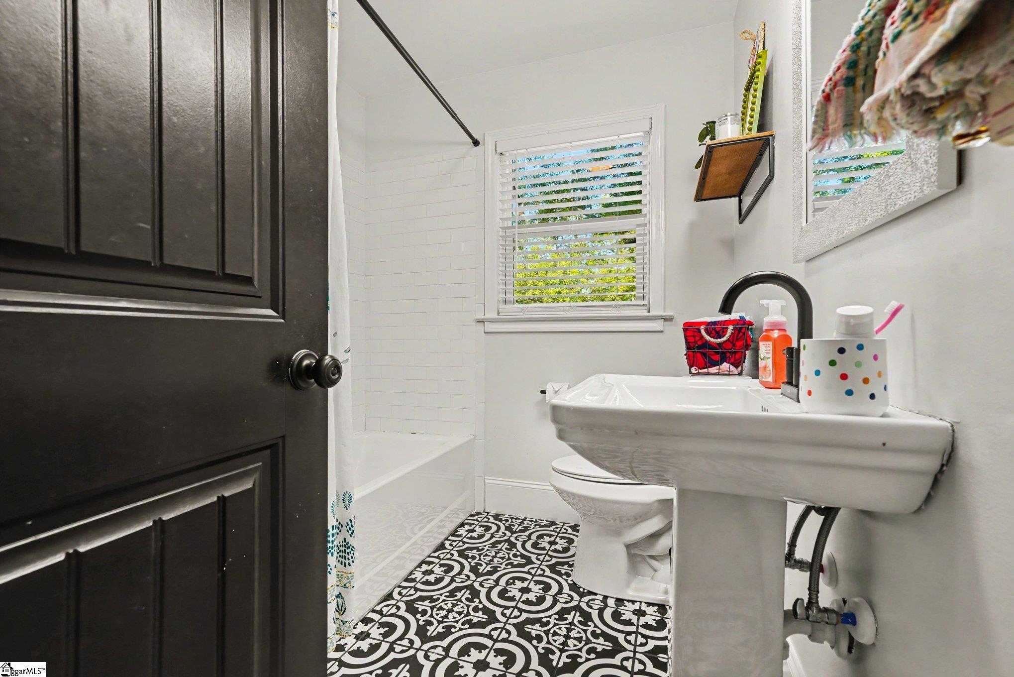 103 Sutton Drive Taylors, SC 29687