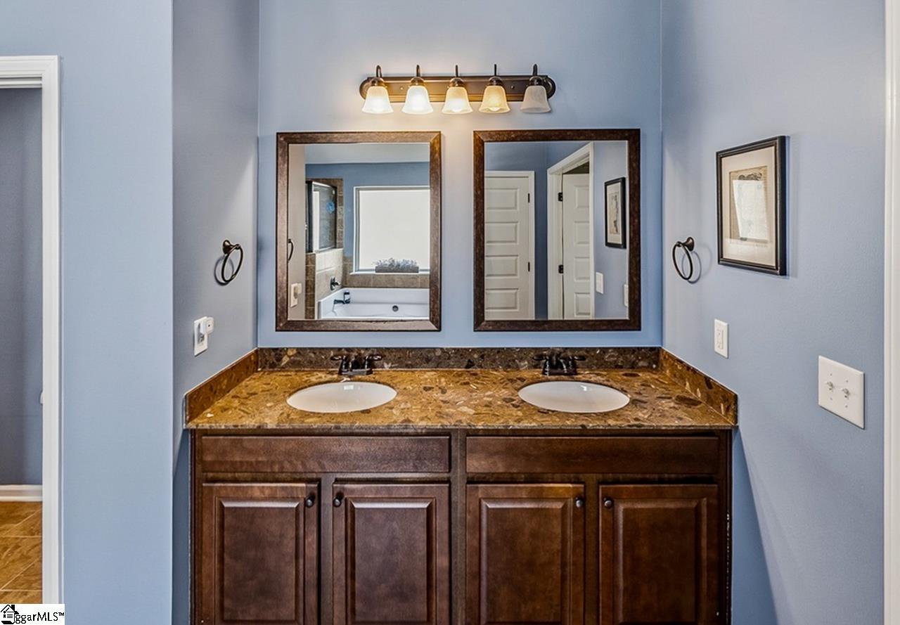 309 Chasemont Lane Simpsonville, SC 29680