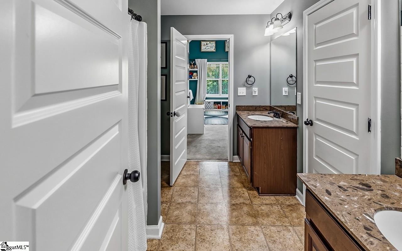 309 Chasemont Lane Simpsonville, SC 29680