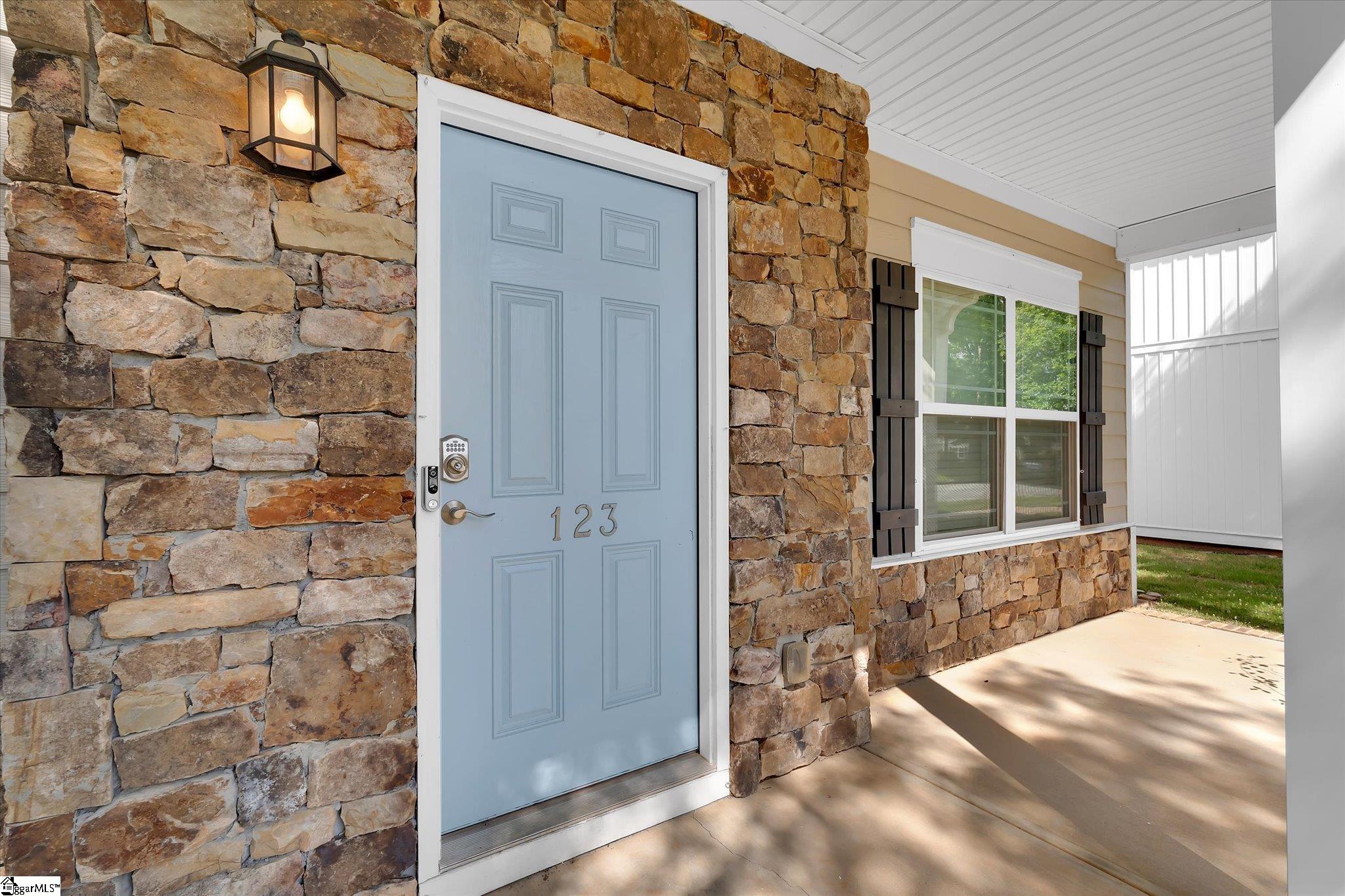 123 Carruth Street Simpsonville, SC 29680