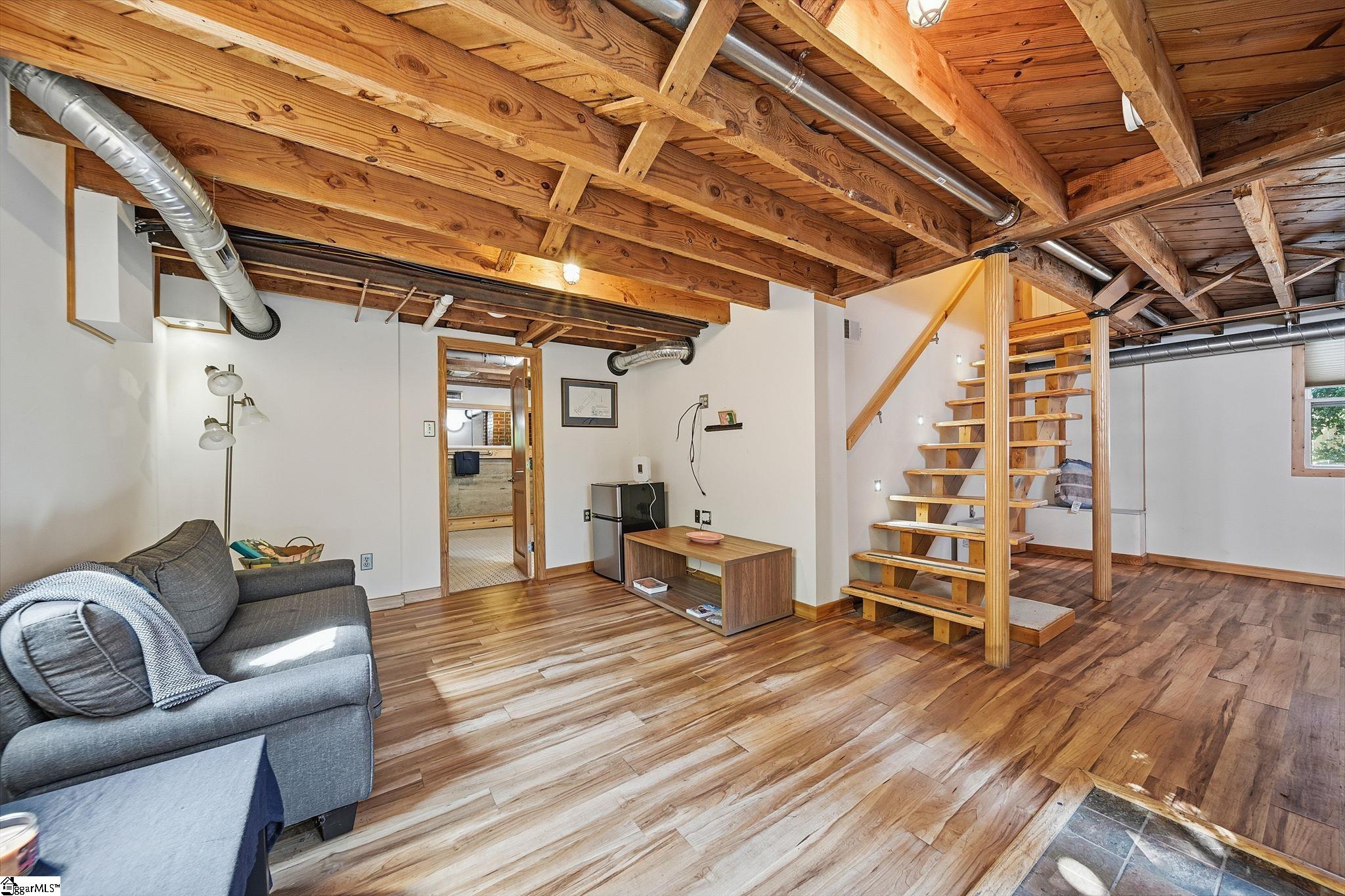 108 Hawthorne Lane Greenville, SC 29605