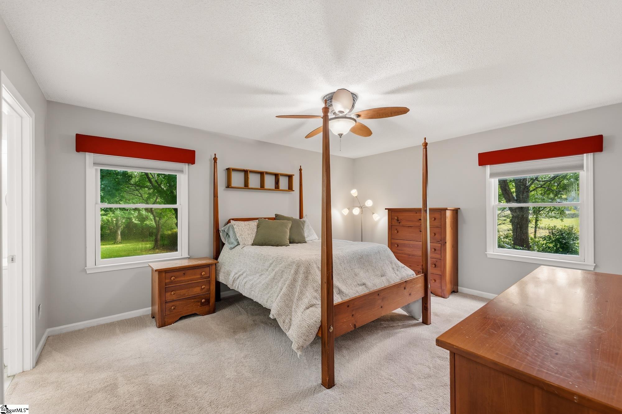 1014 E Queen Street Pendelton, SC 29670