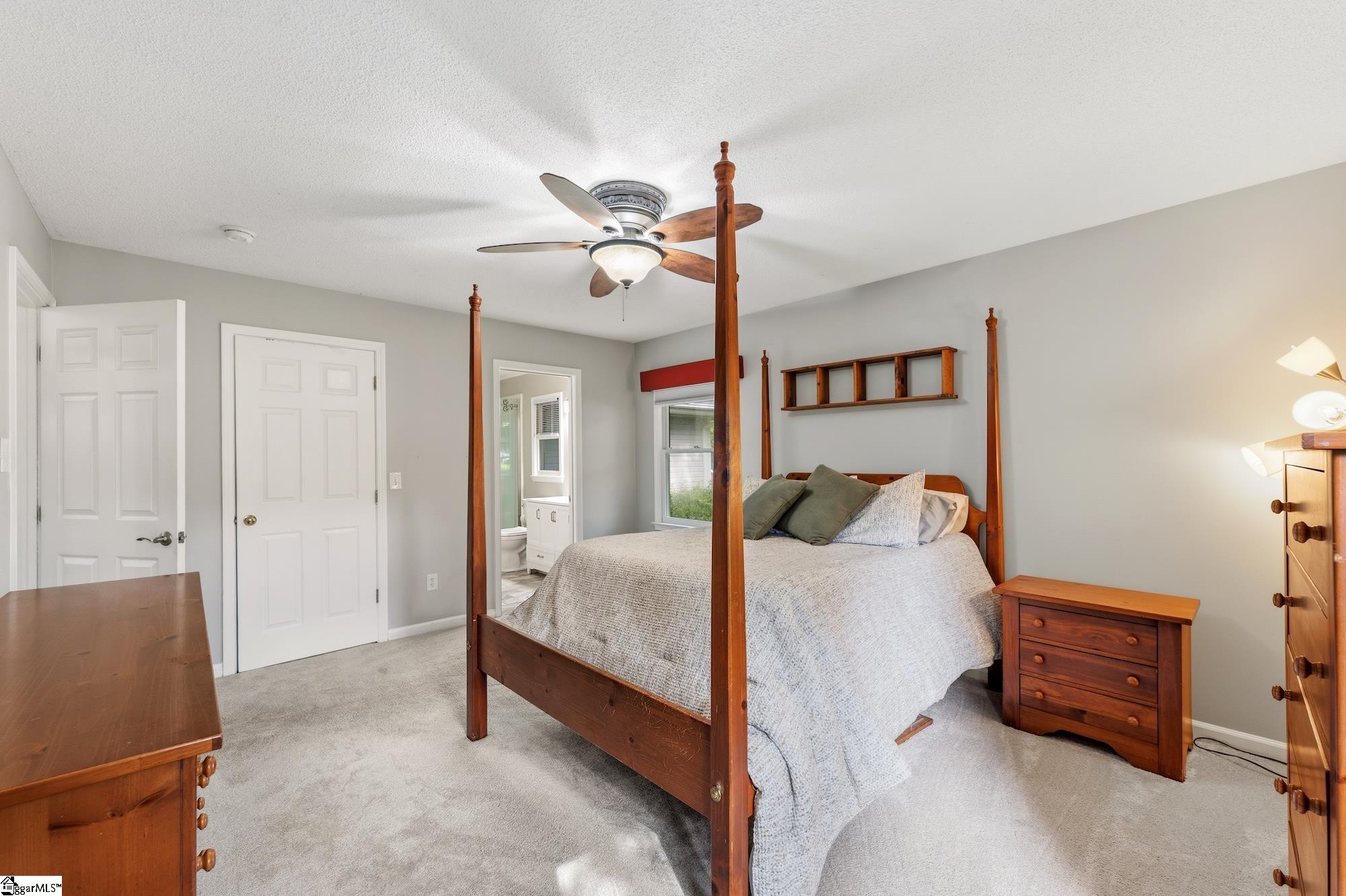 1014 E Queen Street Pendelton, SC 29670