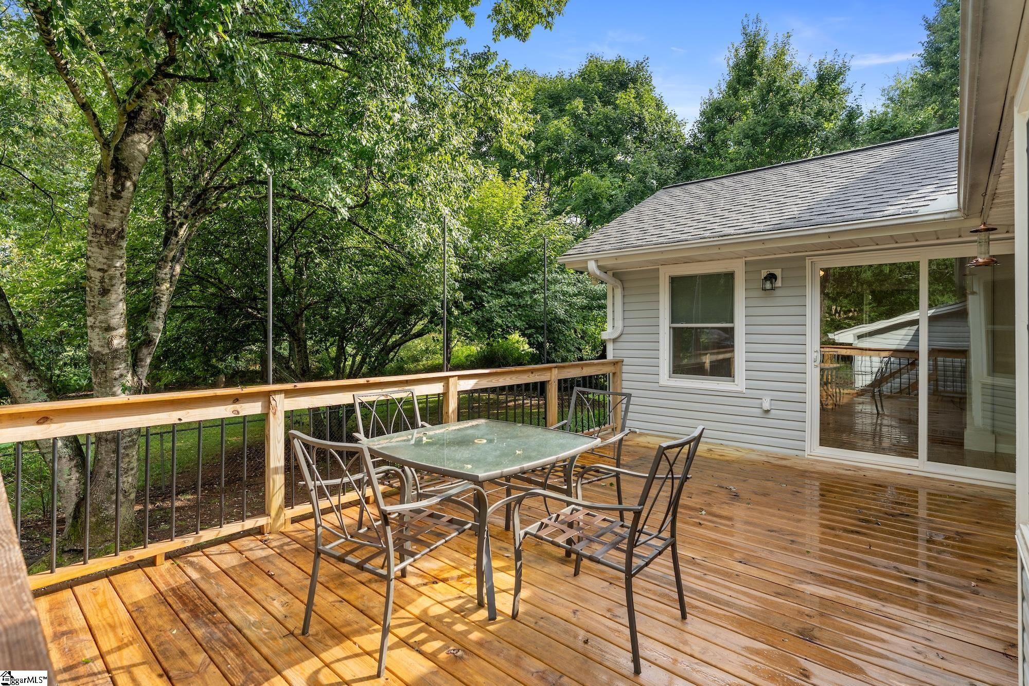 1014 E Queen Street Pendelton, SC 29670
