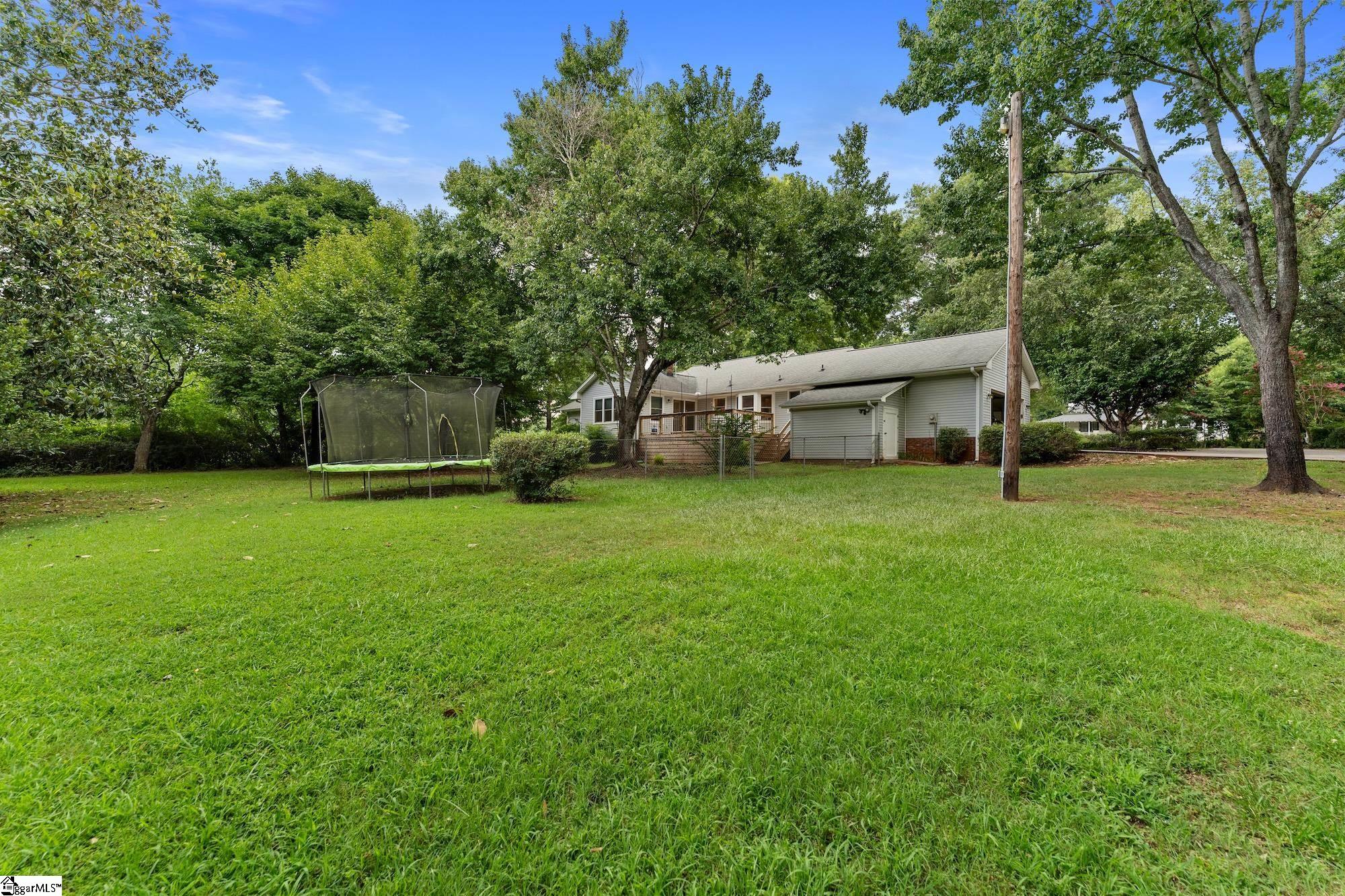 1014 E Queen Street Pendelton, SC 29670