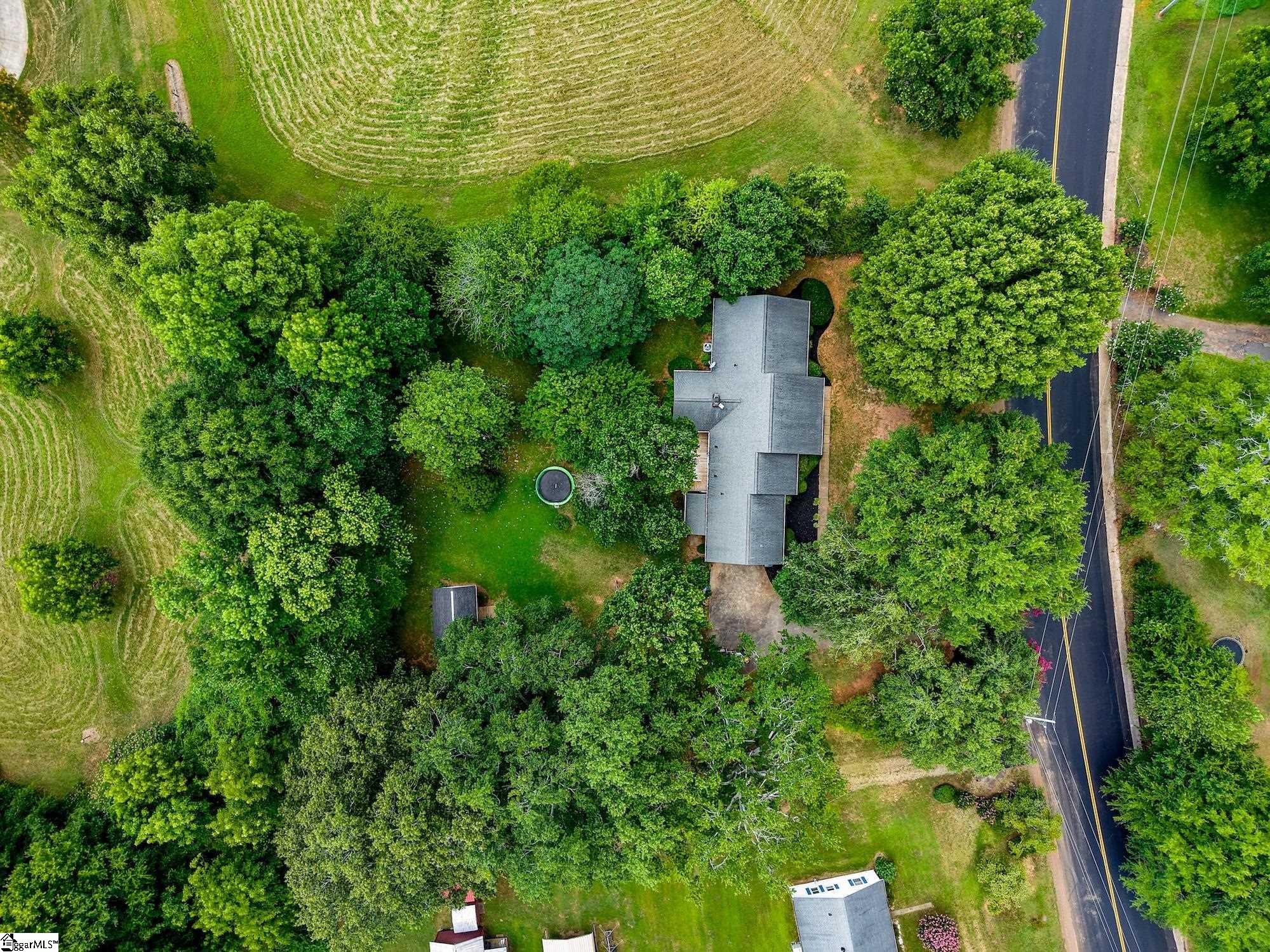 1014 E Queen Street Pendelton, SC 29670