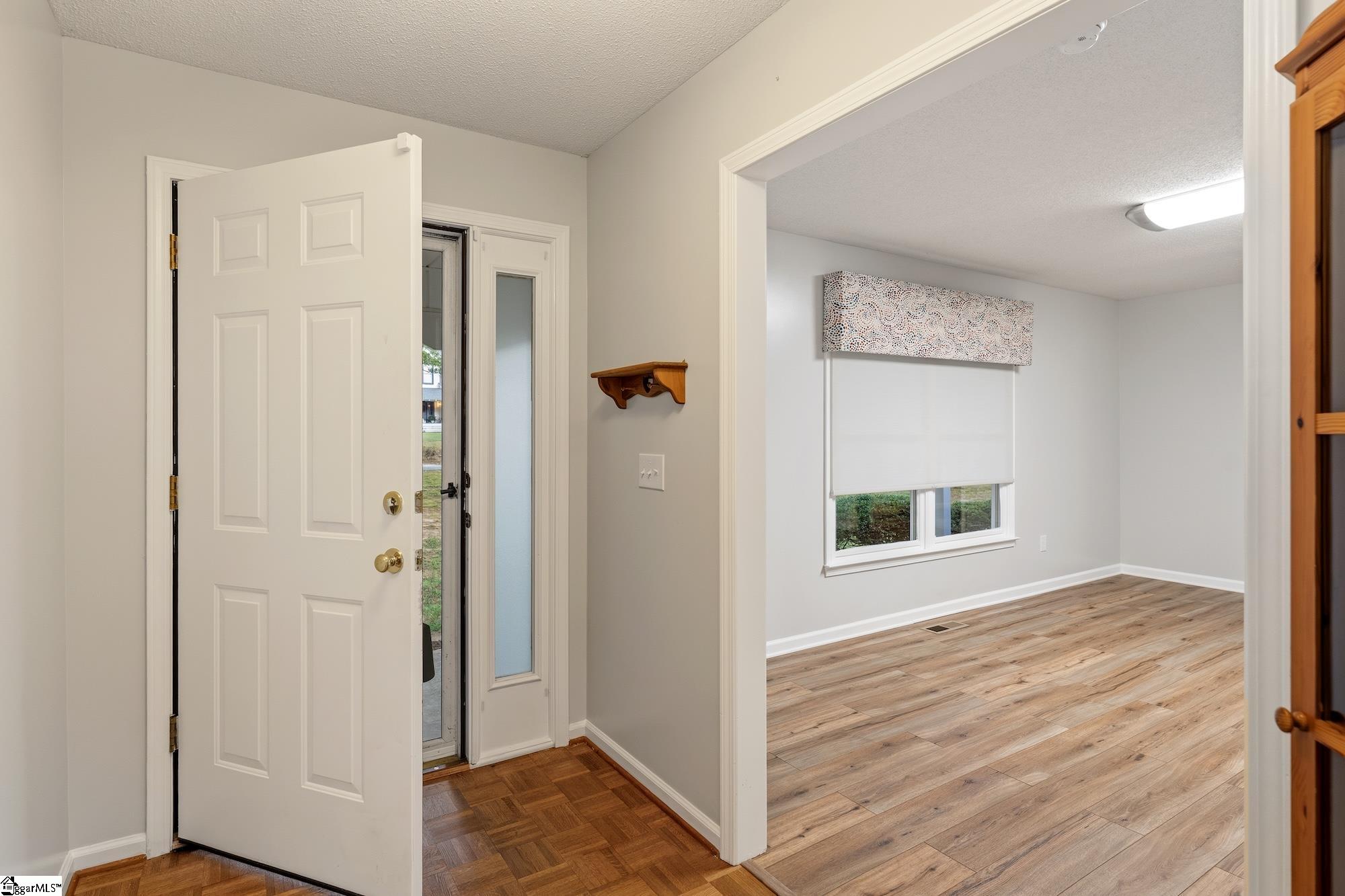 1014 E Queen Street Pendelton, SC 29670