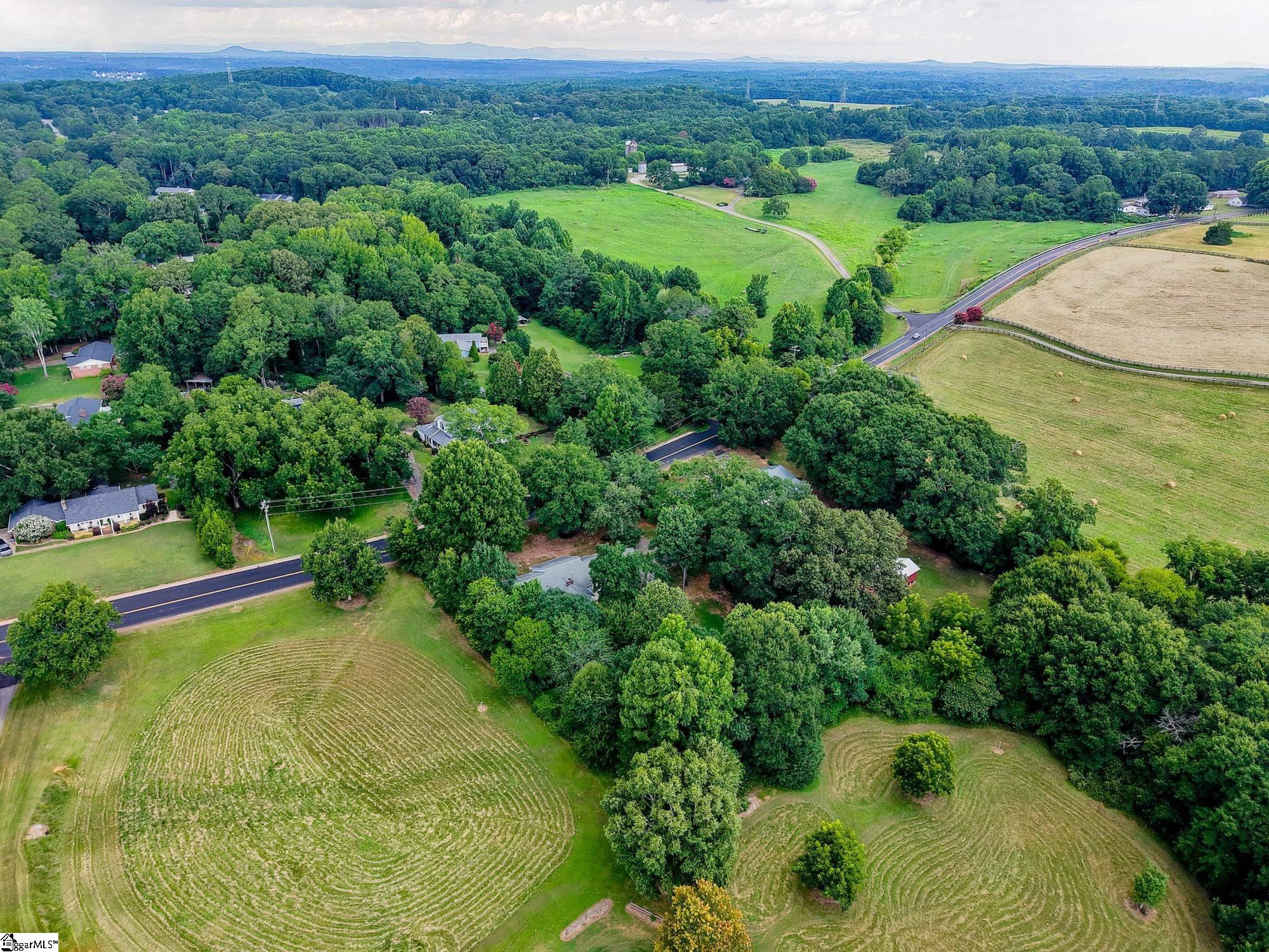 1014 E Queen Street Pendelton, SC 29670