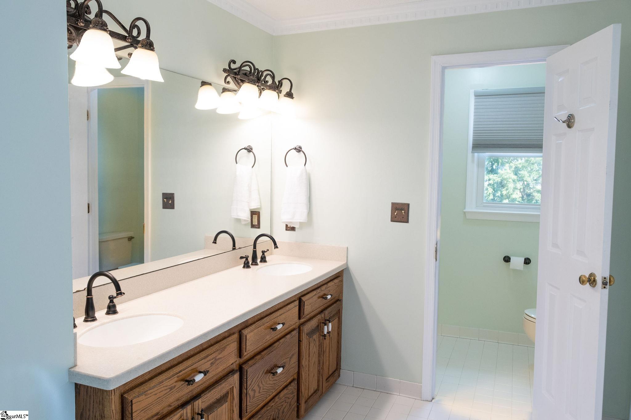 106 Knoll Creek Drive Simpsonville, SC 29680
