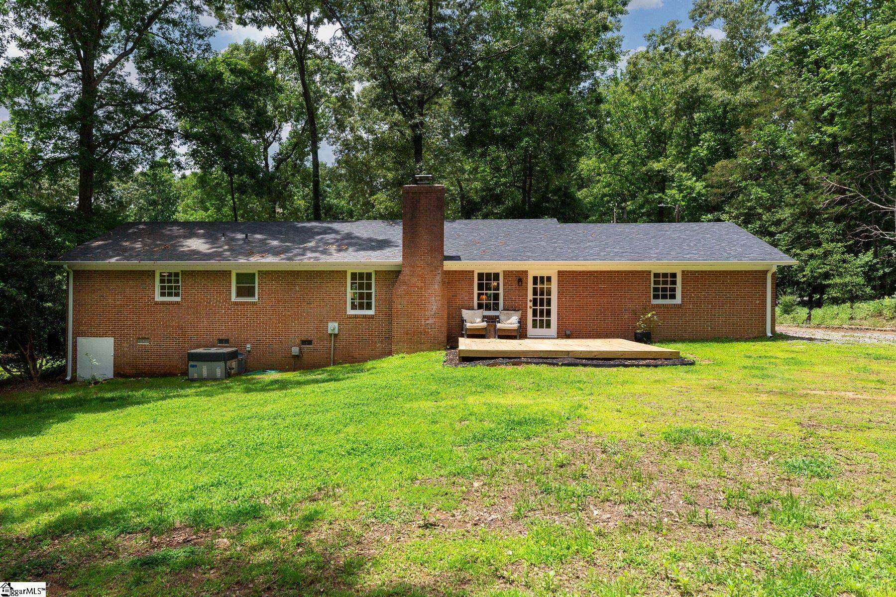 160 Carolina Way Simpsonville, SC 29681