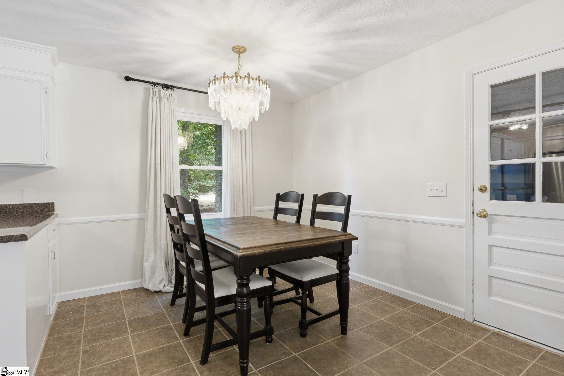 160 Carolina Way Simpsonville, SC 29681