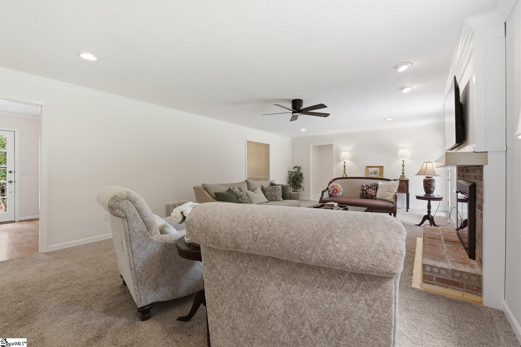 160 Carolina Way Simpsonville, SC 29681