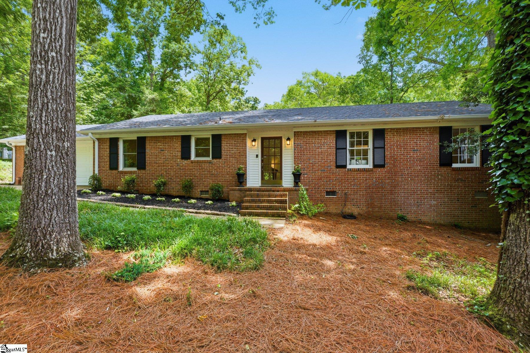 160 Carolina Way Simpsonville, SC 29681