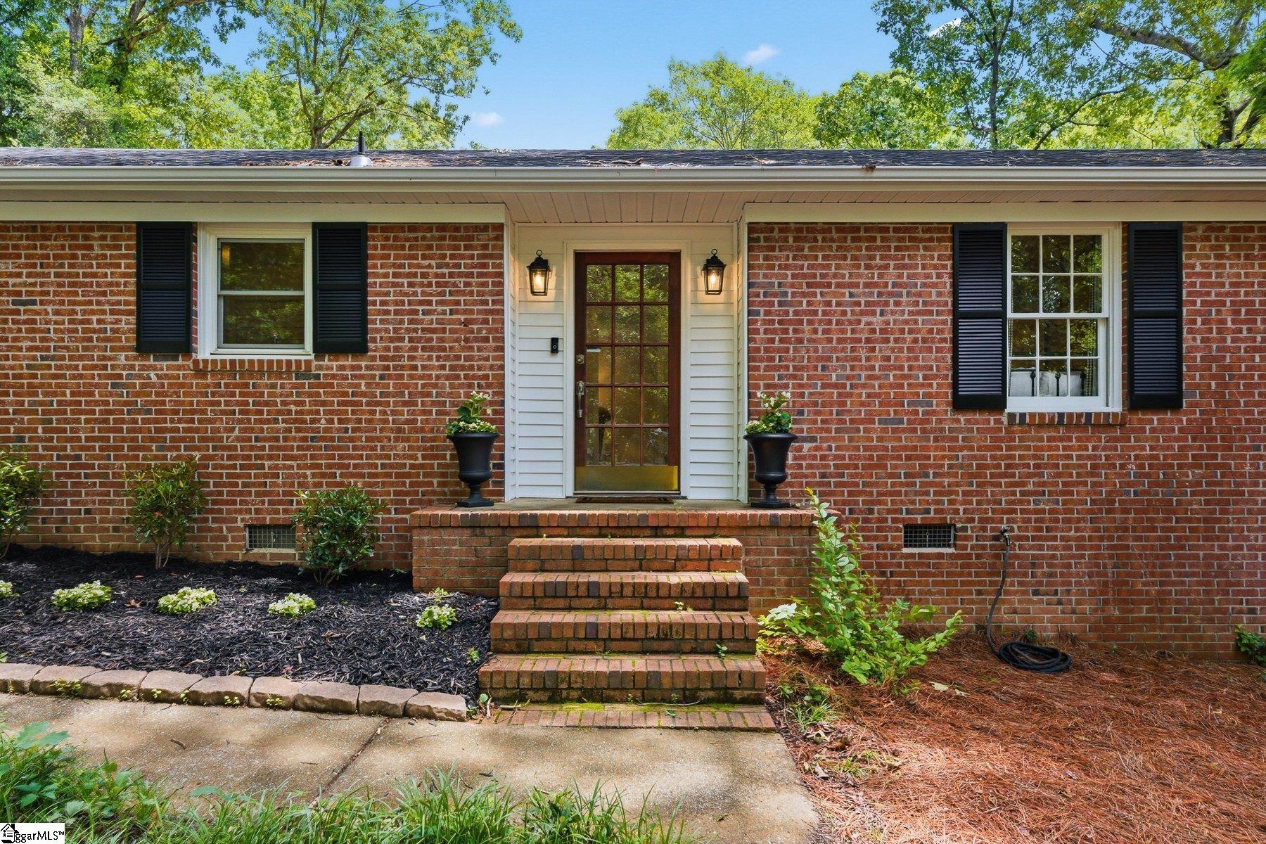 160 Carolina Way Simpsonville, SC 29681